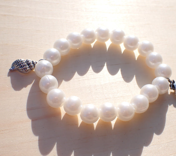 Seashell dainty Charm Beaded Bracelet