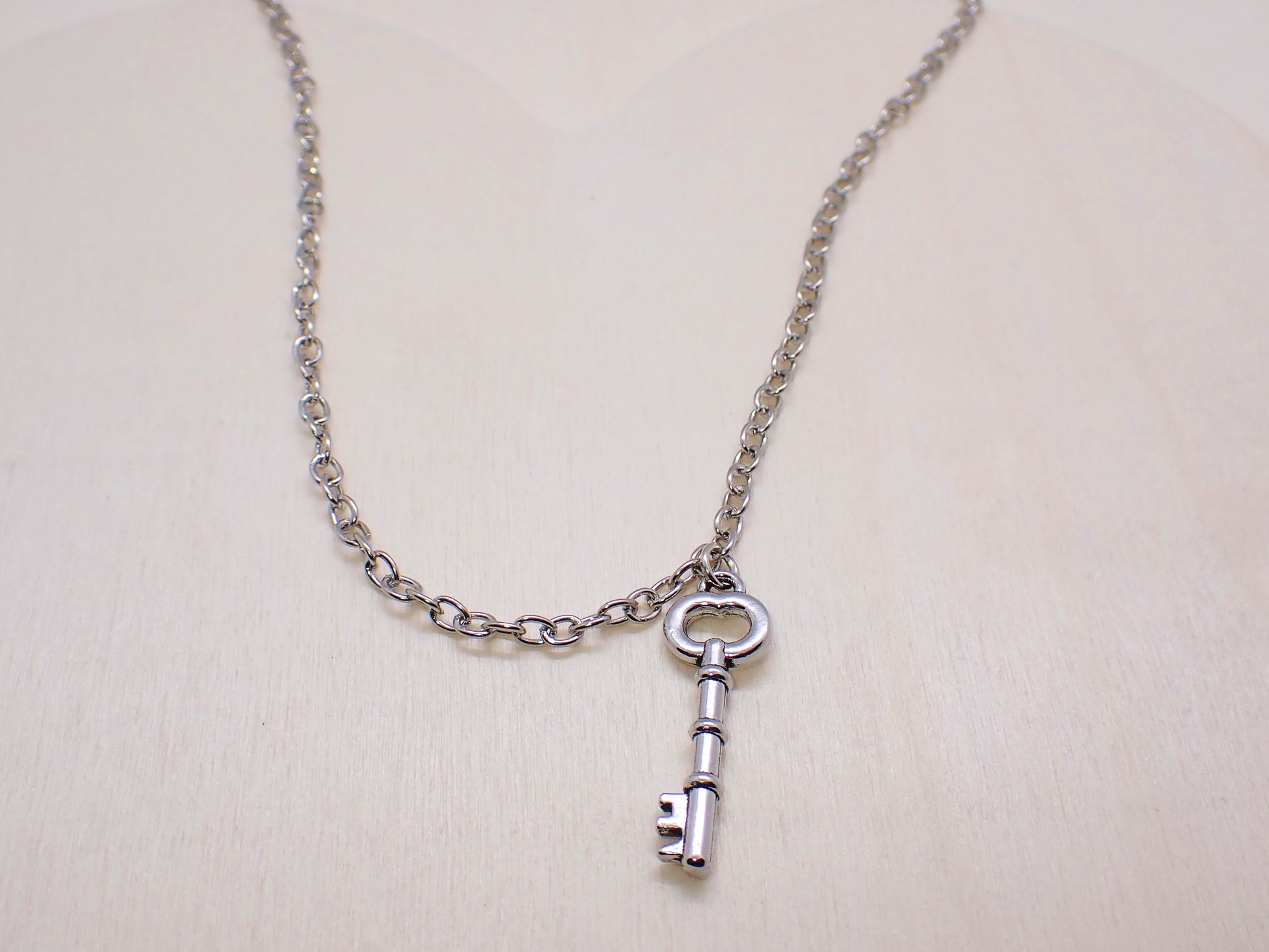 Vintage silver Key Pendant Necklace